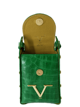 Carica l'immagine nel visualizzatore di Gallery, versace-borsa-nuova-collezione